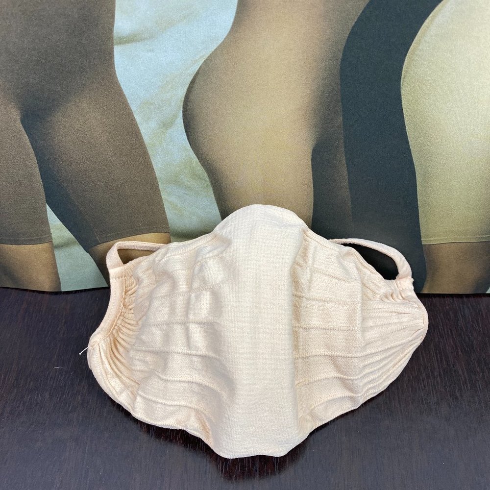 NEW SKIMS Sand Seamless Face Mask ❤️